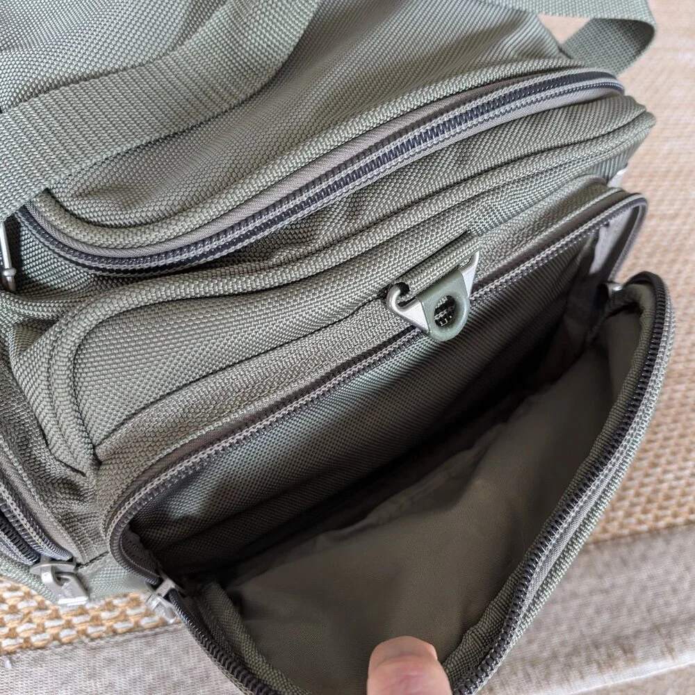 Pathfinder Ballistic Nylon Duffel, Olive Green